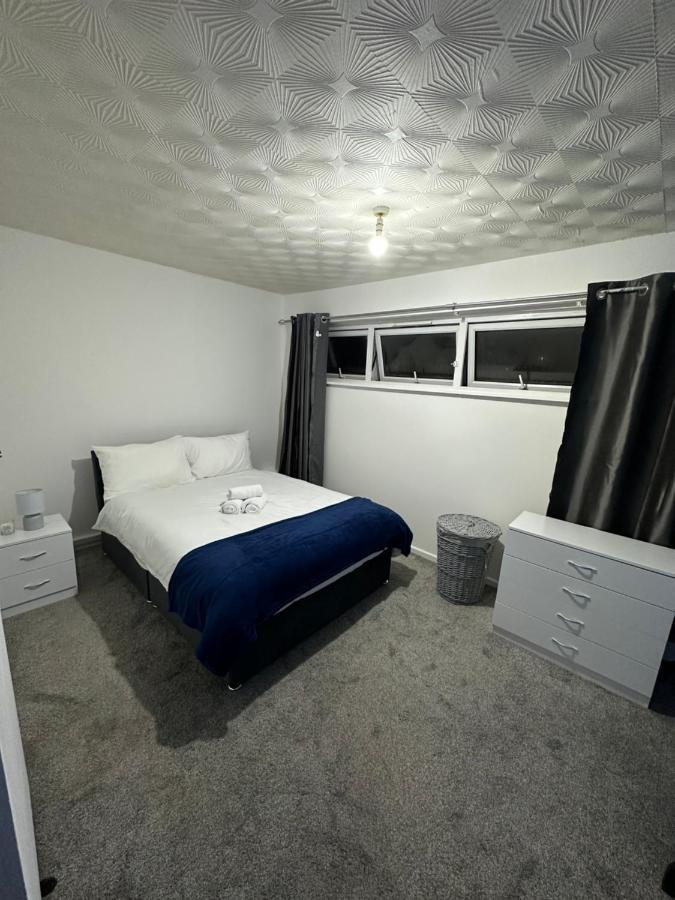 Spacious Flat In West Midlands バーミンガム エクステリア 写真